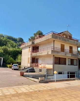 Villa con piscina