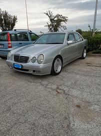 Mercedes  E240 v6 asi+crs