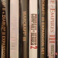 4 giochi pc + espansione. 