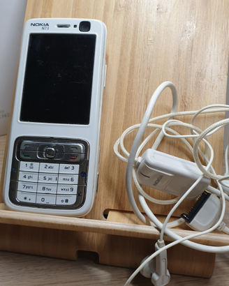 Nokia N73