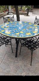 Tavolo in pietta lavica dell'etna dipinto a mano