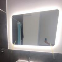 specchio bagno led