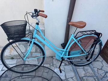 Bicicletta colore turchese