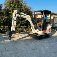 E215 Mini escavatore 16 q Bobcat 320