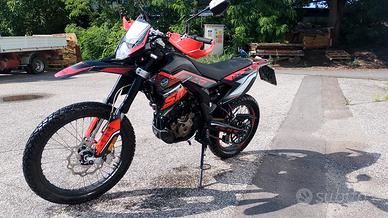 Moto 125  Mondial