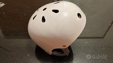 Caschetto da windsurf e altri sport acquatici