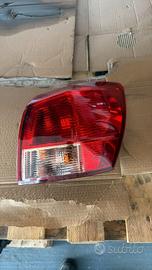 FARO POSTERIORE DX QASHQAI 2010