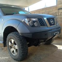 PARAURTI ANTERIORE PER NISSAN NAVARA D40