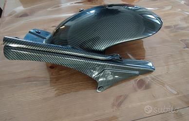 PARAFANGO POSTERIORE CARBONIO LOOK TRIUMPH 955I