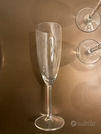 12 Bicchieri da Champagne come nuovi.