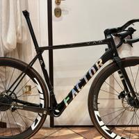 Bici da corsa Factor O2 VAM taglia 54