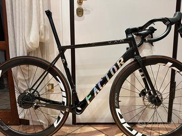 Bici da corsa Factor O2 VAM taglia 54