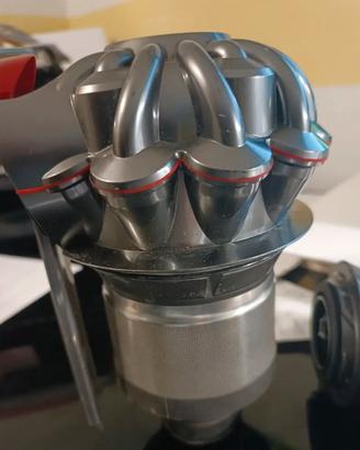 Dyson V8 e ricambi Dyson V8