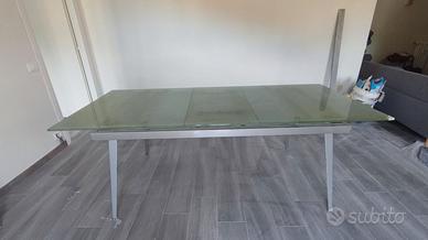 Tavolo da soggiorno in vetro