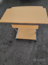 n. 5 tavoli porta PC 