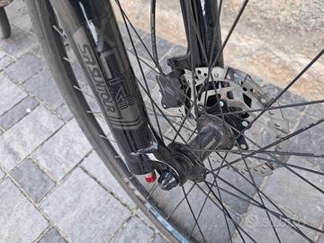 cannondale xl moubtain bike