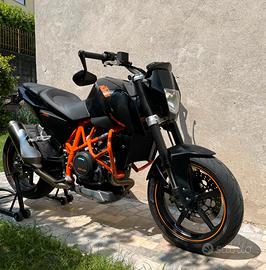 KTM 690 Duke - 2012 A2