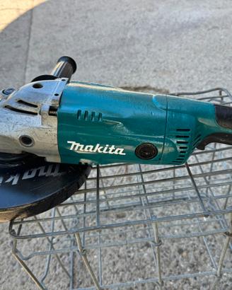 Smerigliatrice Makita grande