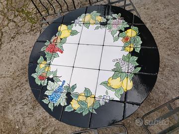 tavolo ferro battuto e ceramica