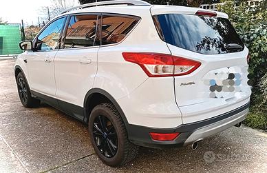 Ford Kuga4X4   trazione intelligentei tagliandi ce
