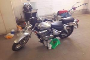 Suzuki intertruder 250 cc