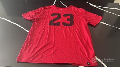 T-shirt jordan adidas nike