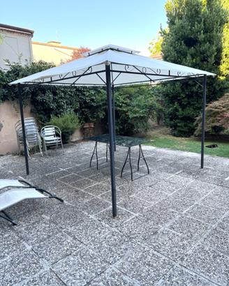 Gazebo in metallo 3x3 metri.
