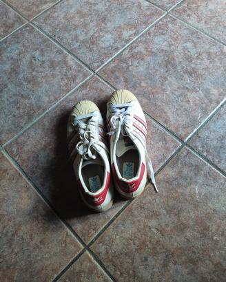 scarpe Adidas taglia 42,5