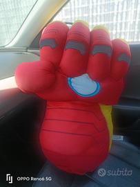 guantone peluche Marvel