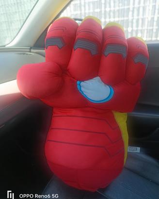 guantone peluche Marvel