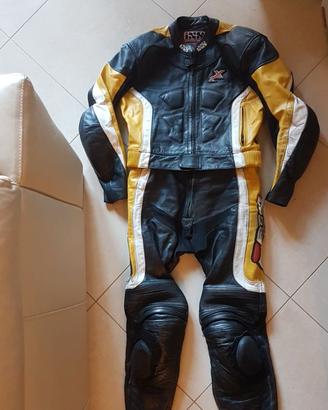 Tuta moto ixs in pelle divisibile.