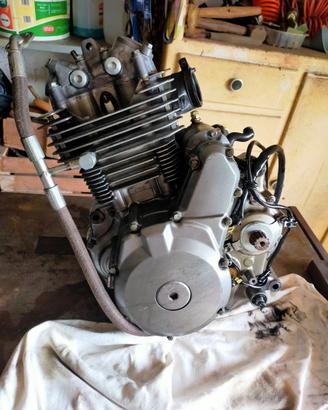 Suzuki DR 350 motore revisionato funzionante