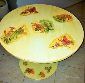 Tavolinetto (decoupage su legno) Diametro 95 cm