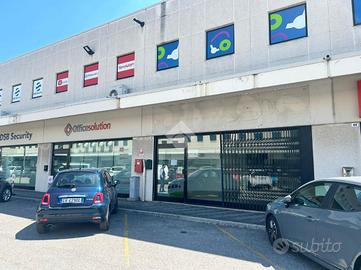 NEGOZIO A BRESCIA