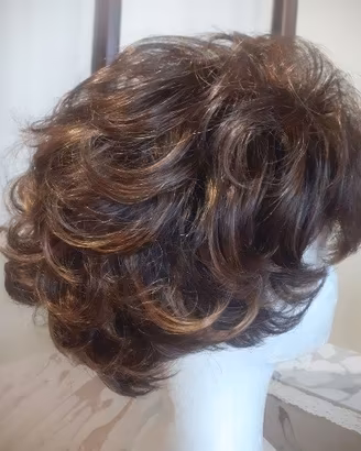 Parrucca donna castano chiaro meches bionde