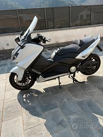T Max 530 senza ABS