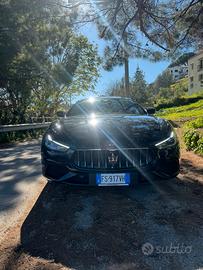 Maserati ghibli v6 250cv