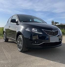 LANCIA YPSILON GOLD ANNO 2022