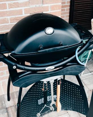 Barbecue Weber Q2200 Con supporto