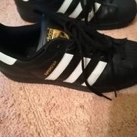 Scarpe da tennis Adidas nere superstar