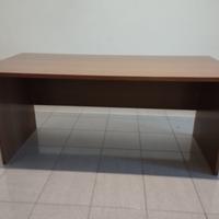 Scrivania / Piano da lavoro