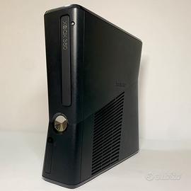 Console Xbox 360 Slim con Luce Rossa fissa