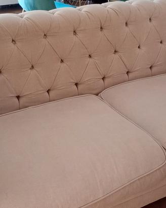 divano stile chesterfield
