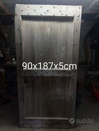 Portone in legno massello