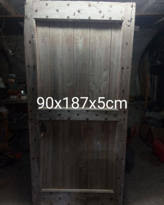 Portone in legno massello