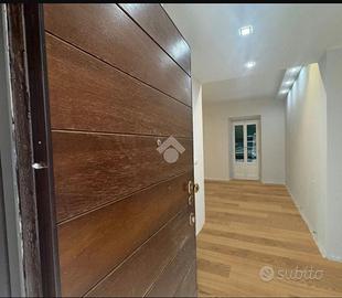 4 LOCALI A ROCCA DI PAPA