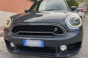 Mini Cooper S Countryman se all4 ibrida plug in 22