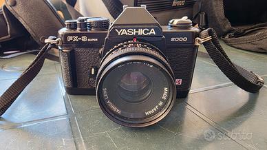 Yashica fx 3 super 2000 con obiettivo 50 mm f 1.9