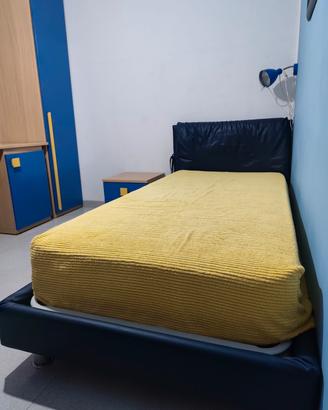 cameretta in buone condizioni 