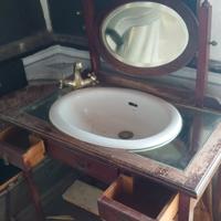 Mobile bagno antico